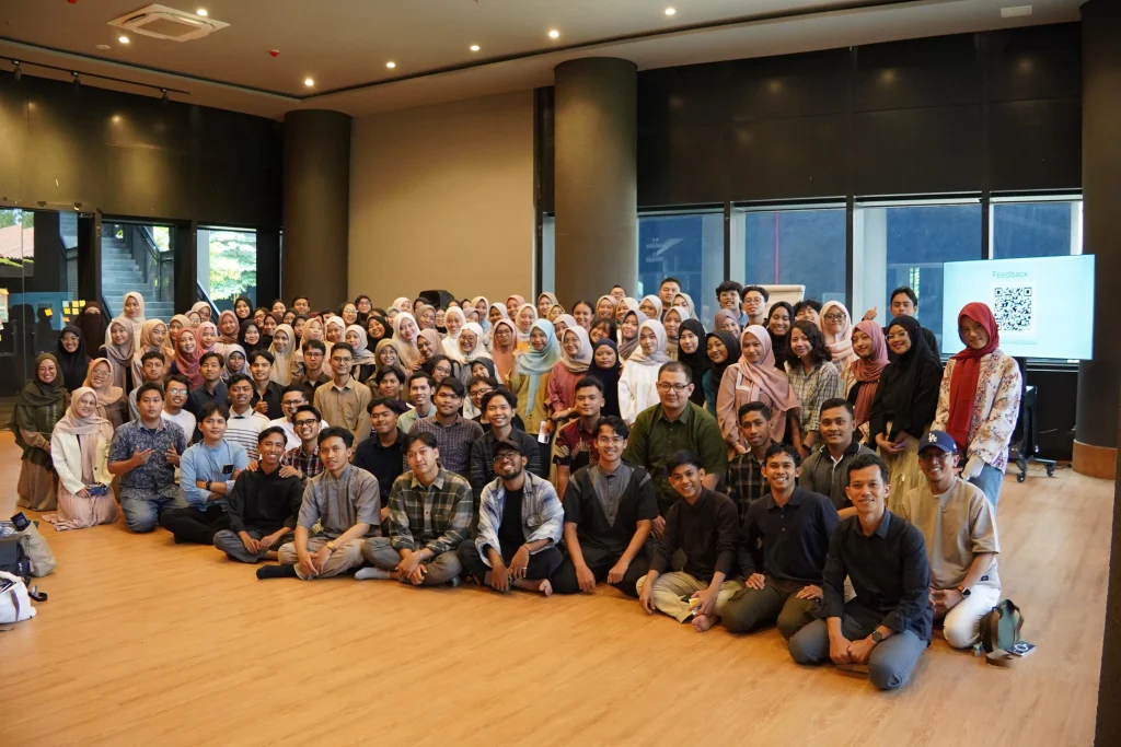 Foto bersama setelah selesai pleatihan
