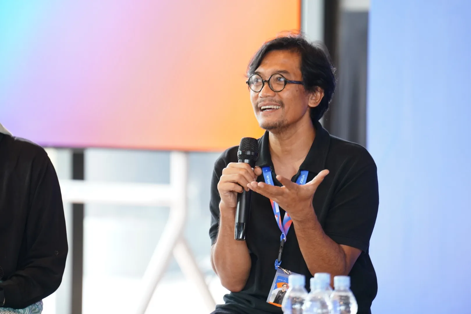 Heri Pemad menyampaikan visi Chapter Jogja 2025 dalam konferensi pers di GIK UGM
