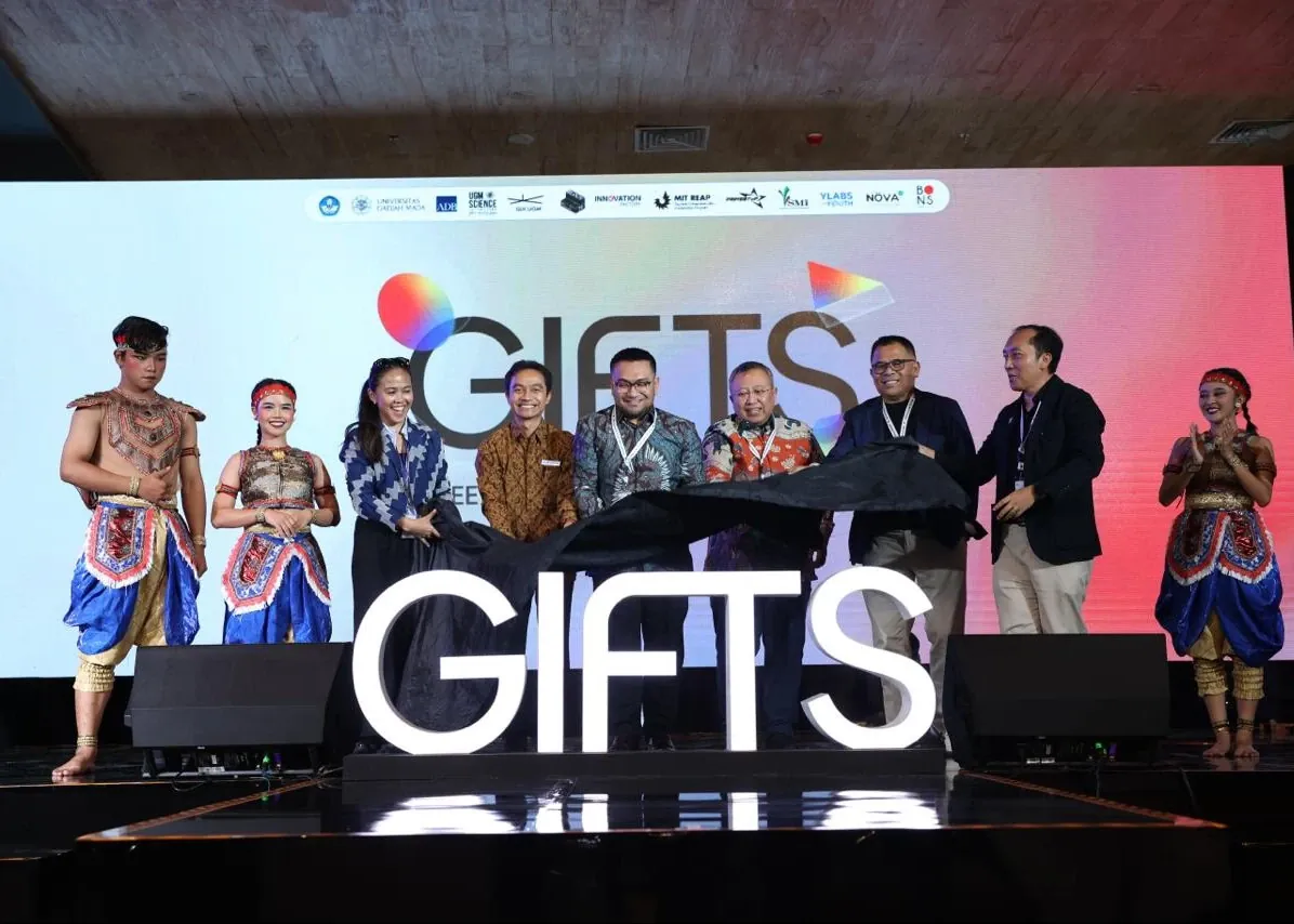 Suasana pembukaan Global Innovation & Future Technology Summit (GIFTS) 2025 di Gelanggang Inovasi dan Kreativitas UGM
