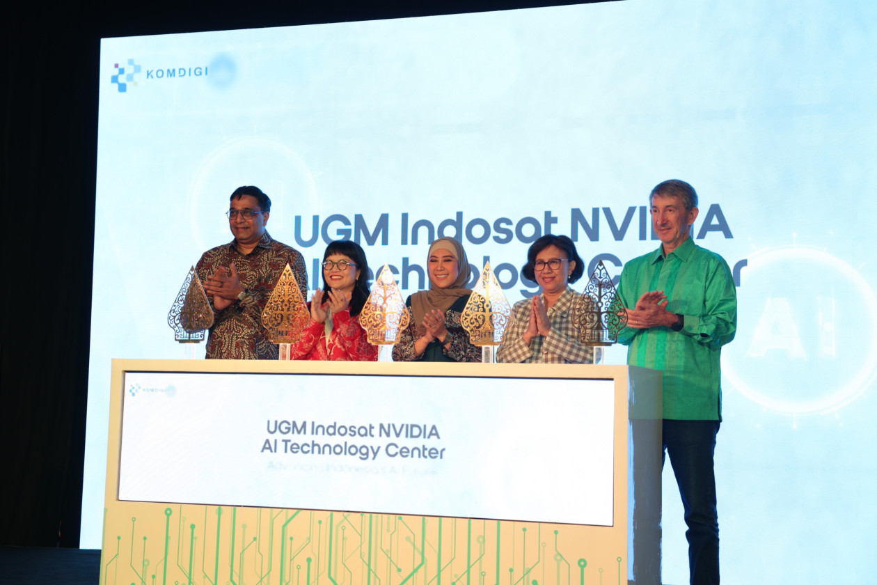 Peluncuran AI Technology Center UGM ditandai simbol gunungan wayang di Gelanggang Inovasi dan Kreativitas GIK UGM